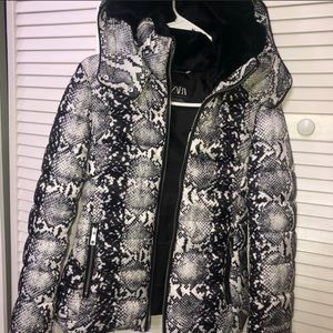 Snake puffer coat